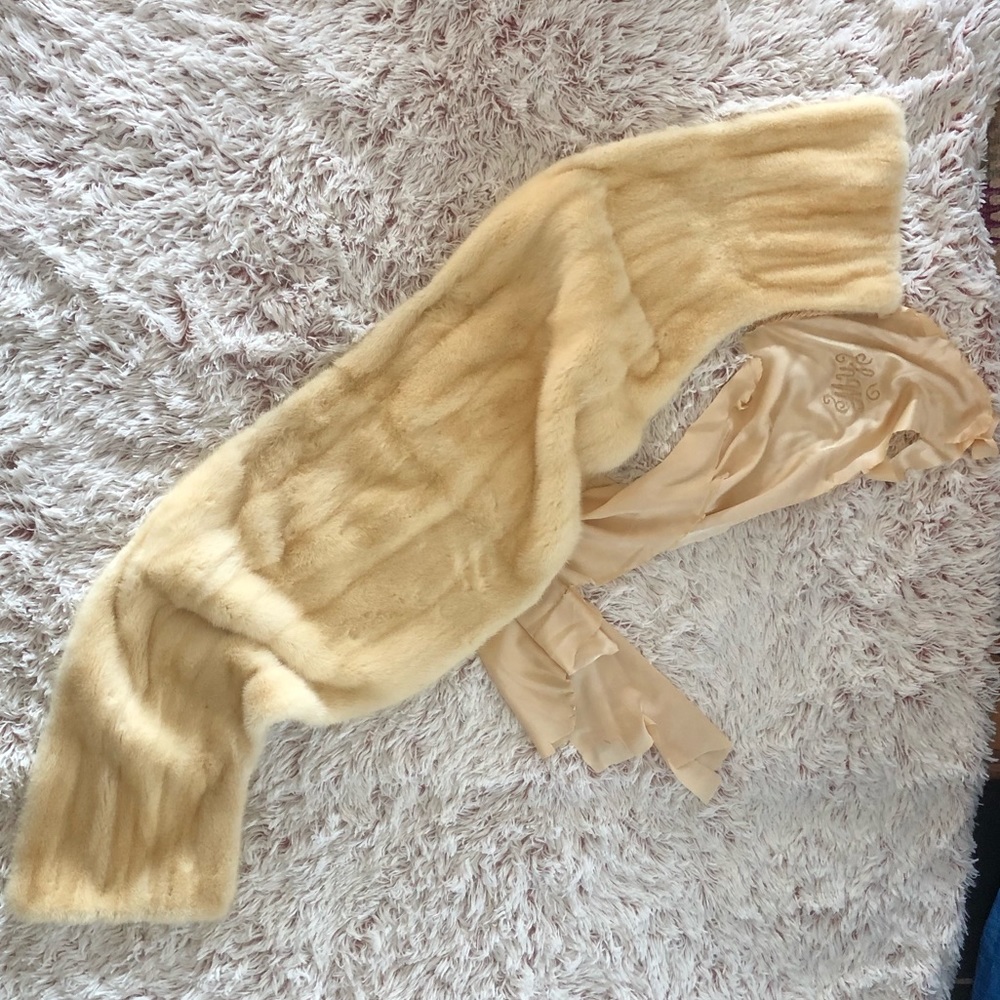 **VINTAGE Fur Cover 😮💙